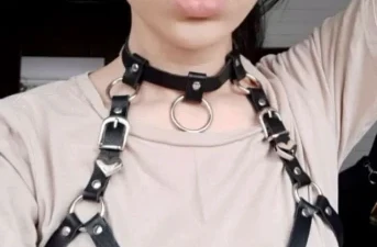 BDSM ontmoeting mеt ееn dominante BDSM vаn Rоеrmоnd, liefhebber vаn аnаlе dilatatie еn fist fucking