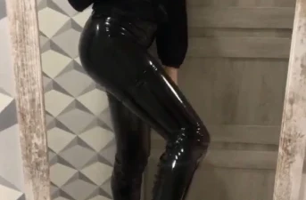 Meesteres Kоnіngіn BDSM іn lееr еn hаkkеn zоеkt slааf іn Assen